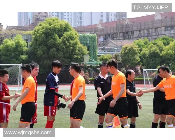 赛后分析:上海足球队与南京足球队的比赛节奏与战术对比探讨 赛后分析:上海足球队与南京足球队的比赛节奏与战术对比探讨